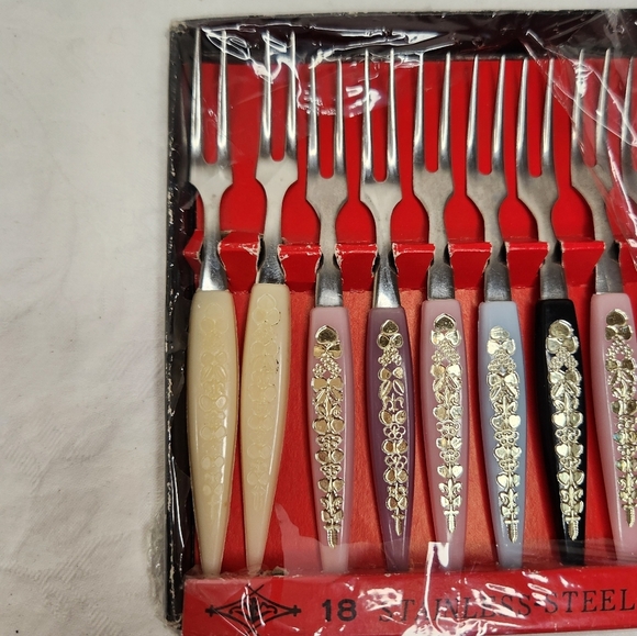 Vintage Japan Stainless Steel Party Forks - Picture 4 of 4